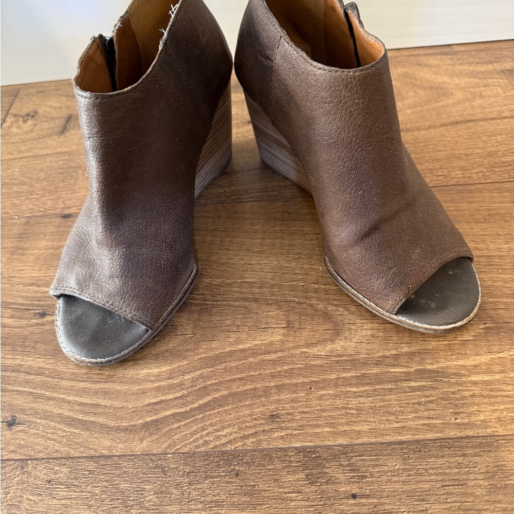 Lucky Brand Brown Peep-Toe Wedges